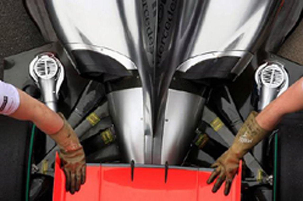 MP4-24：エキゾースト周りの処理も試行錯誤が続く
