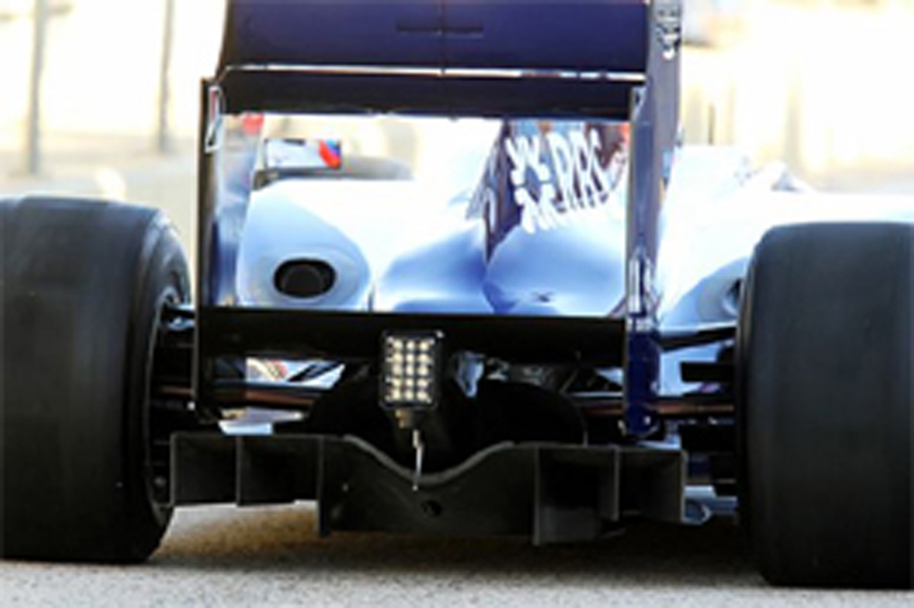 ウィリアムズ FW32：ダブルディフューザー