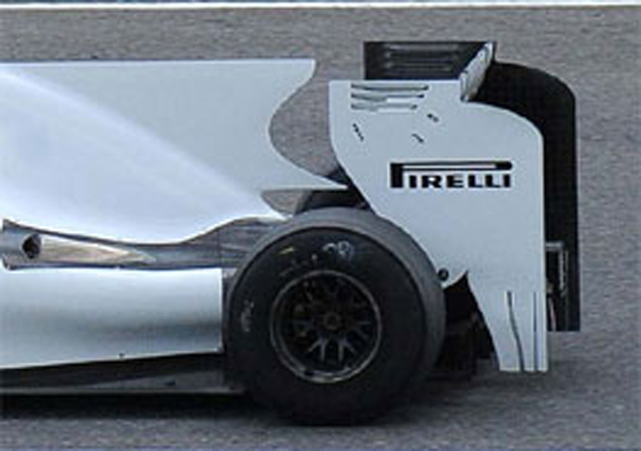 ピレリ F1タイヤ （リア）