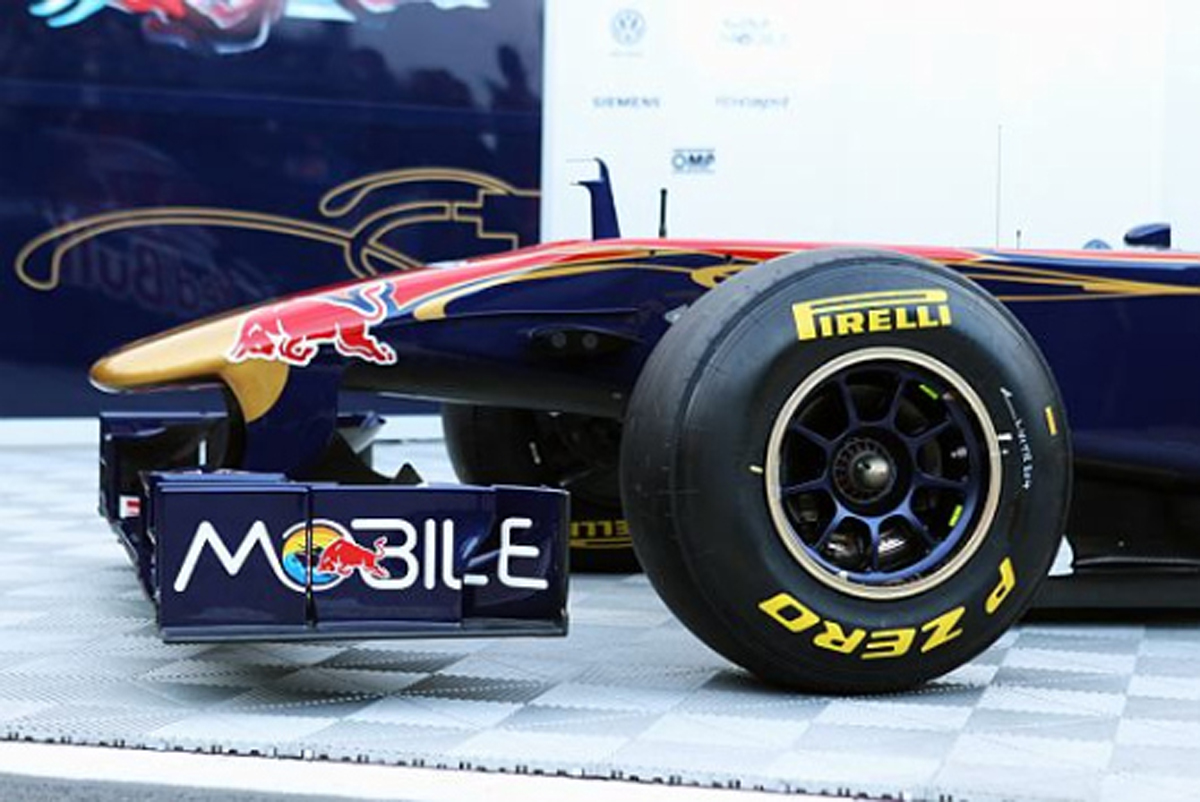 トロ・ロッソ STR6 フロント