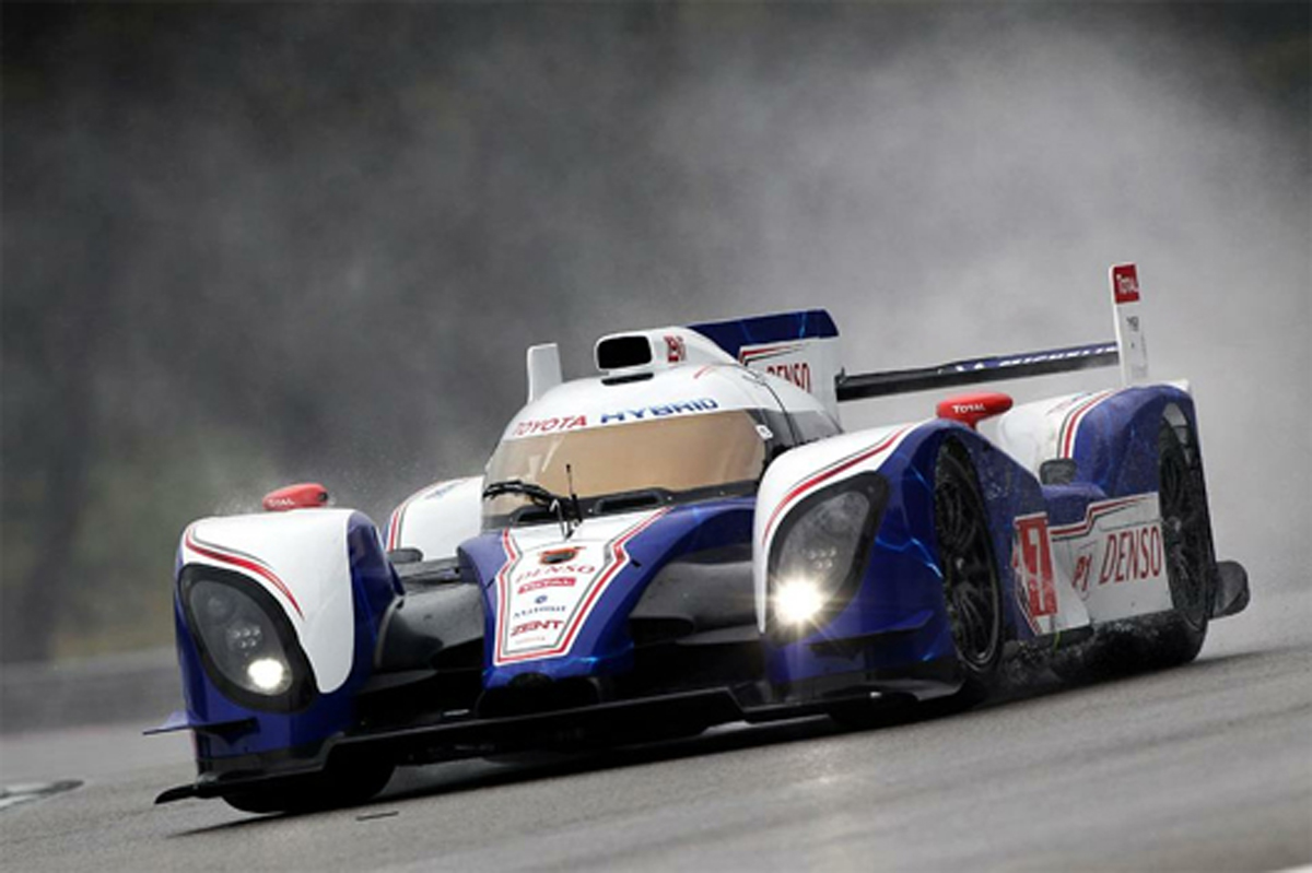 トヨタ TS030 HYBRID
