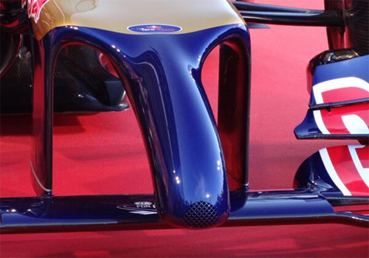 トロ・ロッソ STR9 ノーズ