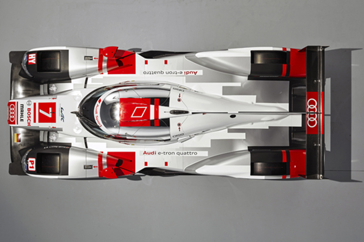 新型アウディ R18 e-tron クワトロ