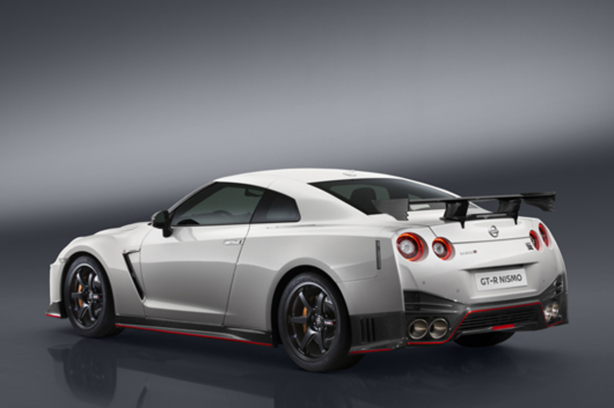 2017 NISSAN GT-R NISMO