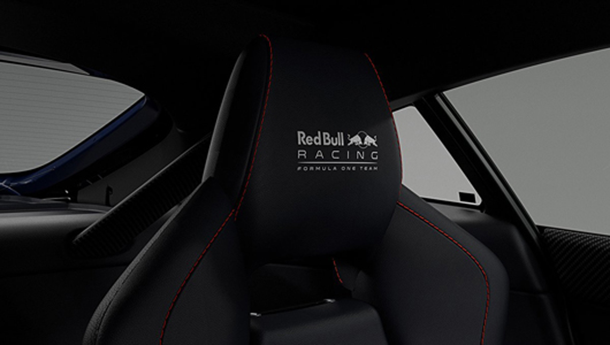 Aston Martin Vantage S RED BULL RACING EDITION