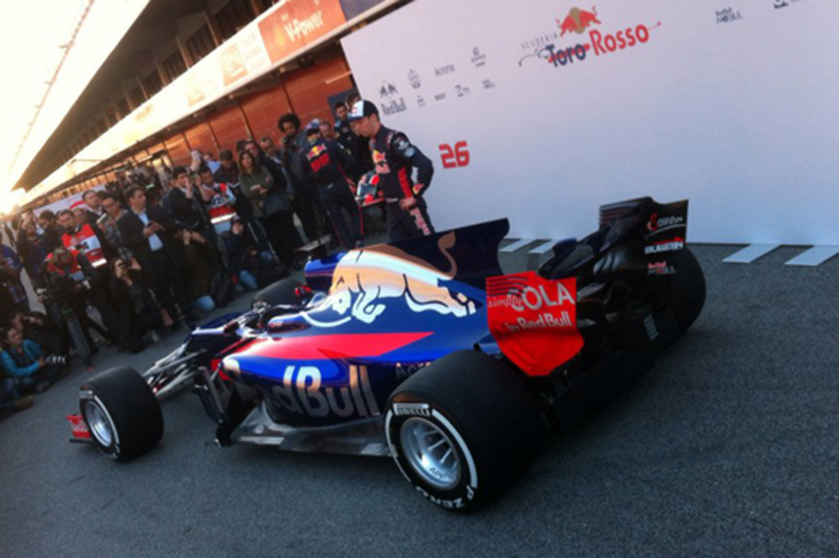 トロ・ロッソ STR12 (リア)