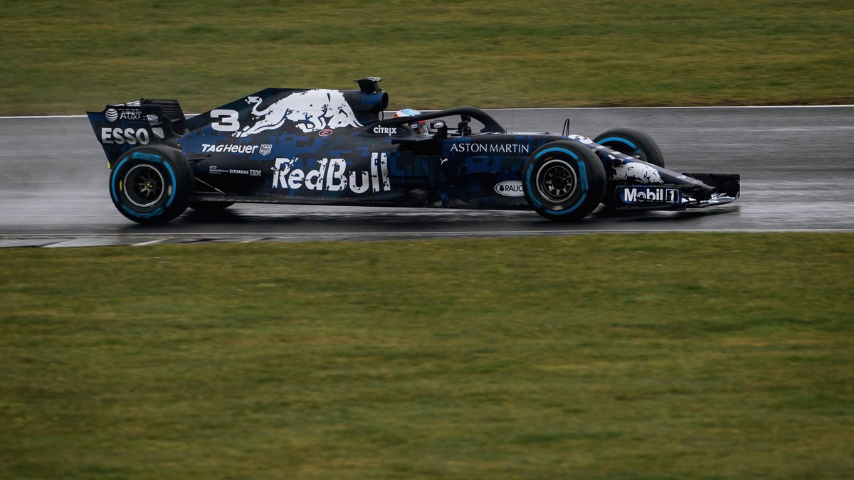レッドブル RB14 シェイクダウン