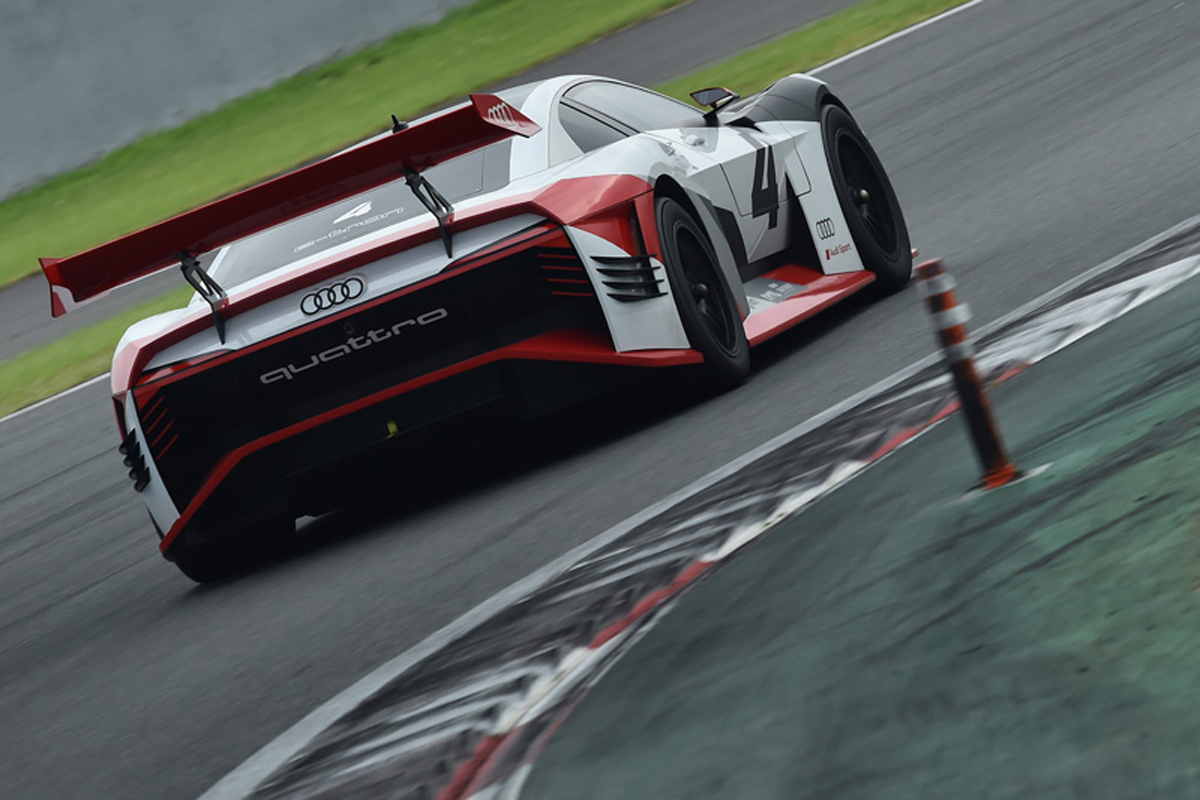 アウディ SUPER GT