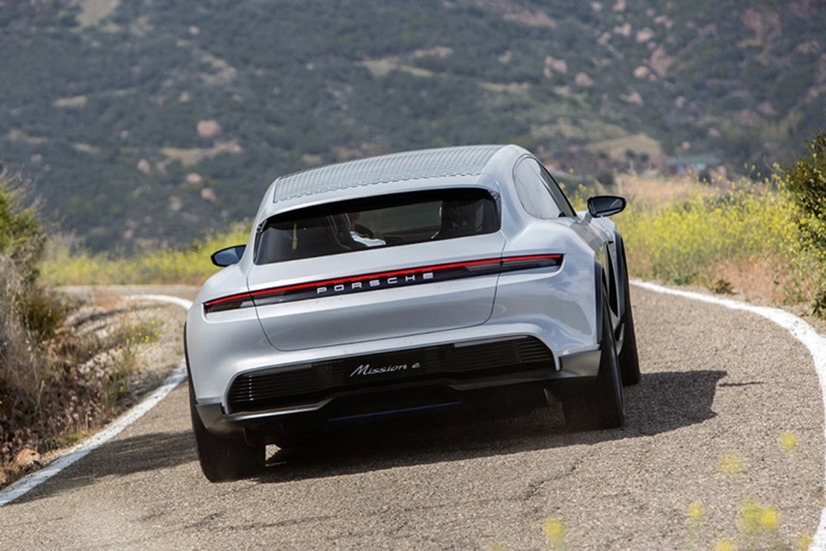 Porsche Mission E Cross Turismo