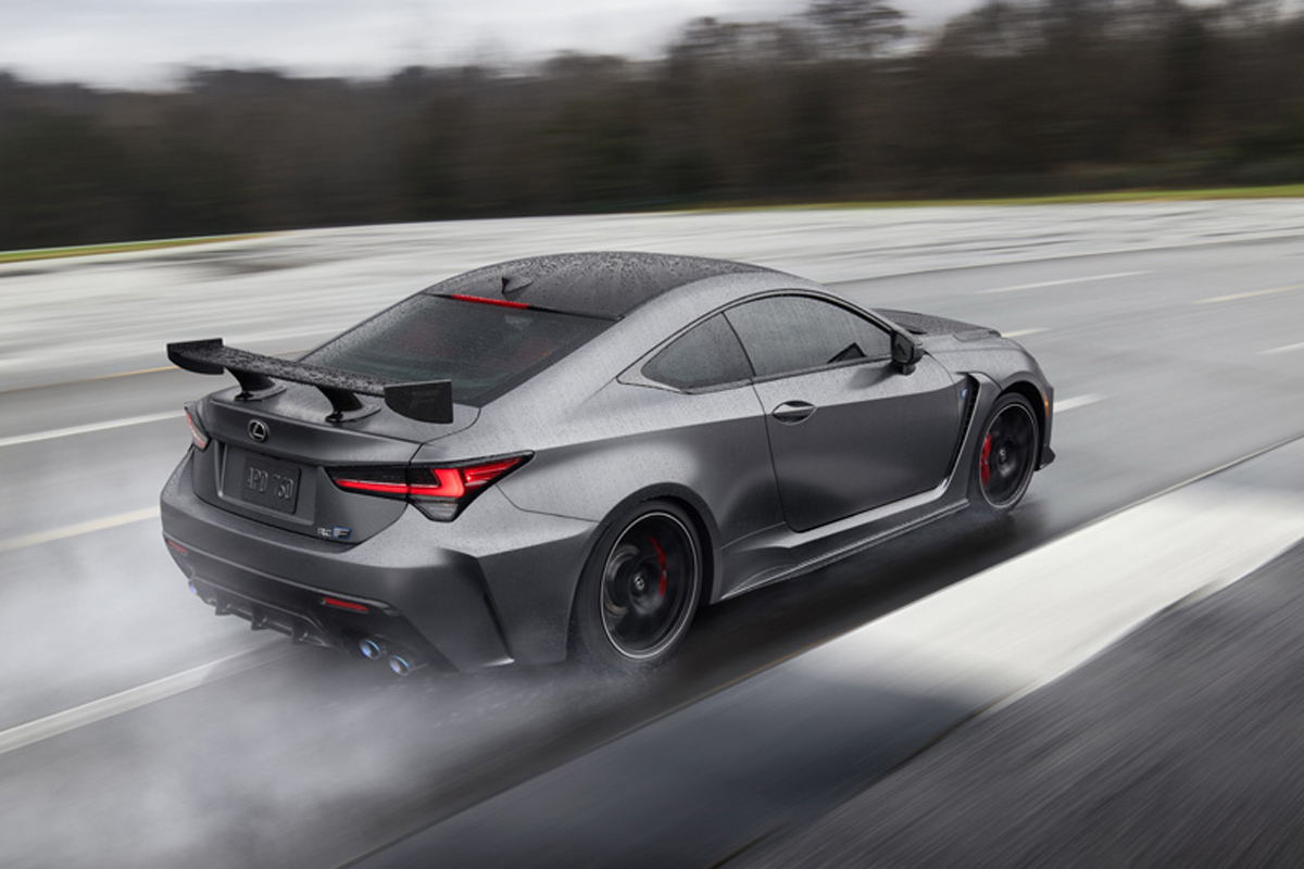 レクサス 新型RC F::軽量化・空力性能の向上を中心に、あらゆる点にこだわり磨き上げた走行性能