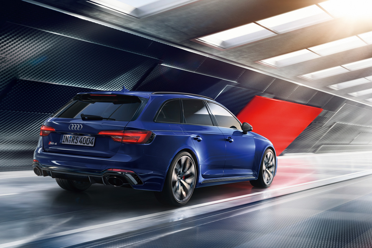 アウディ・RS4 アバント 新型