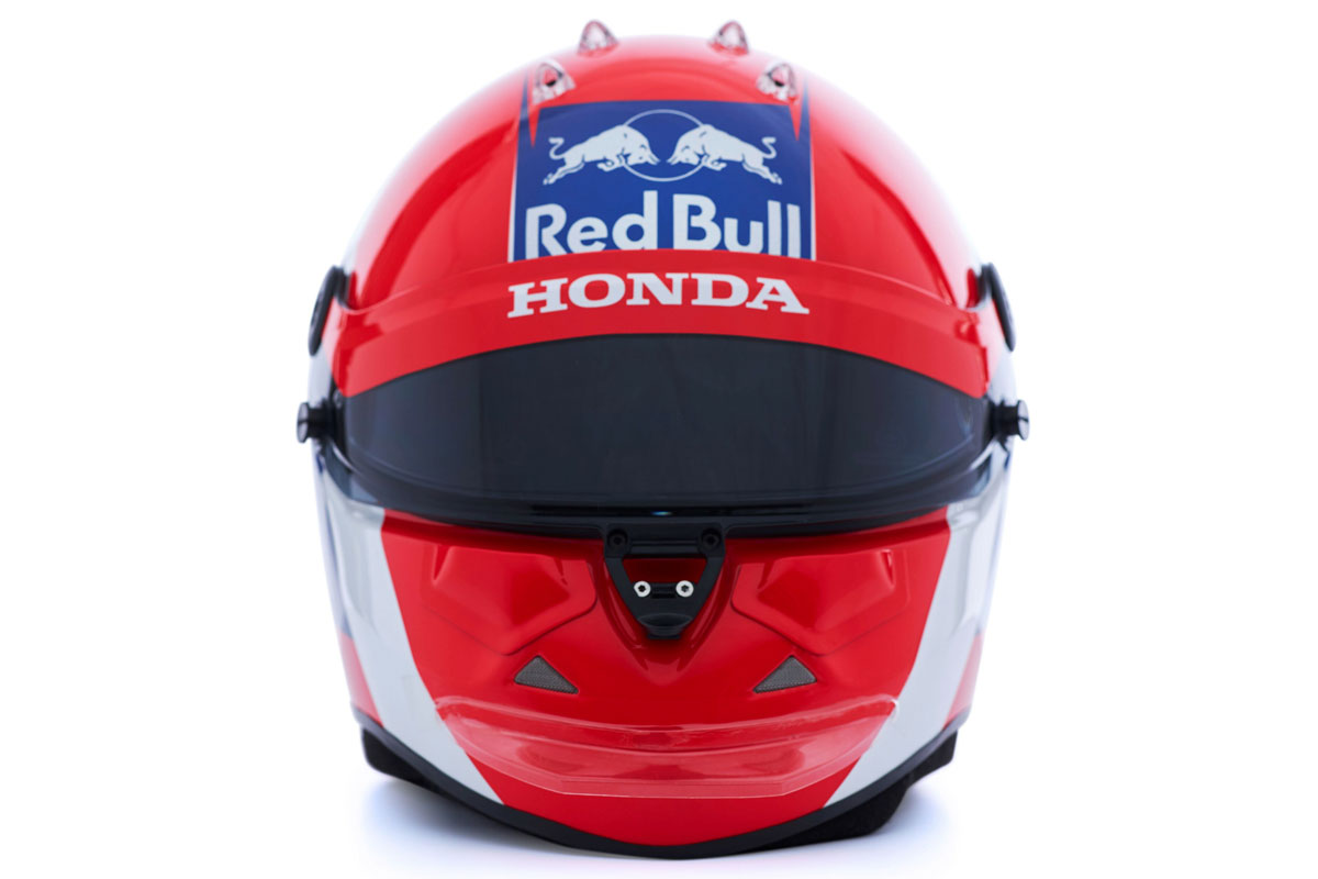 ダニール・クビアト 2019年 F1ヘルメット (正面)