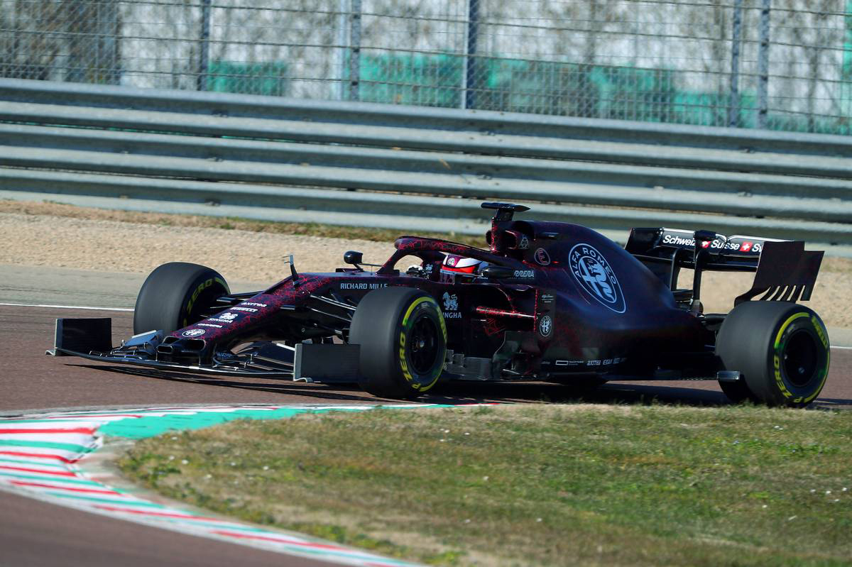 アルファロメオ・レーシング 2019年F1マシン ⑧