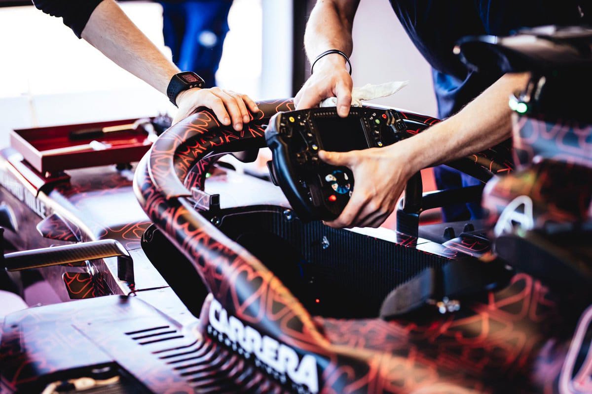 アルファロメオ・レーシング 2019年F1マシン ⑪