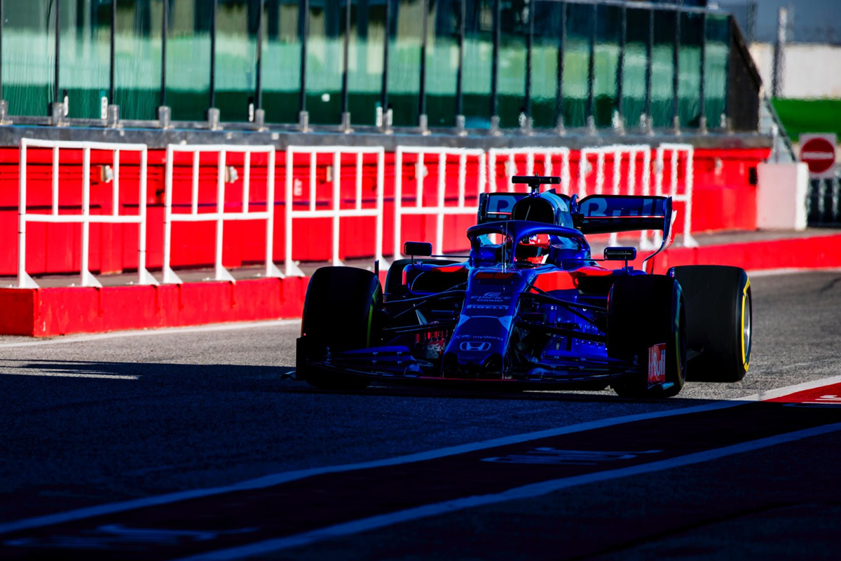 トロロッソ・ホンダ STR14 シェイクダウン ②