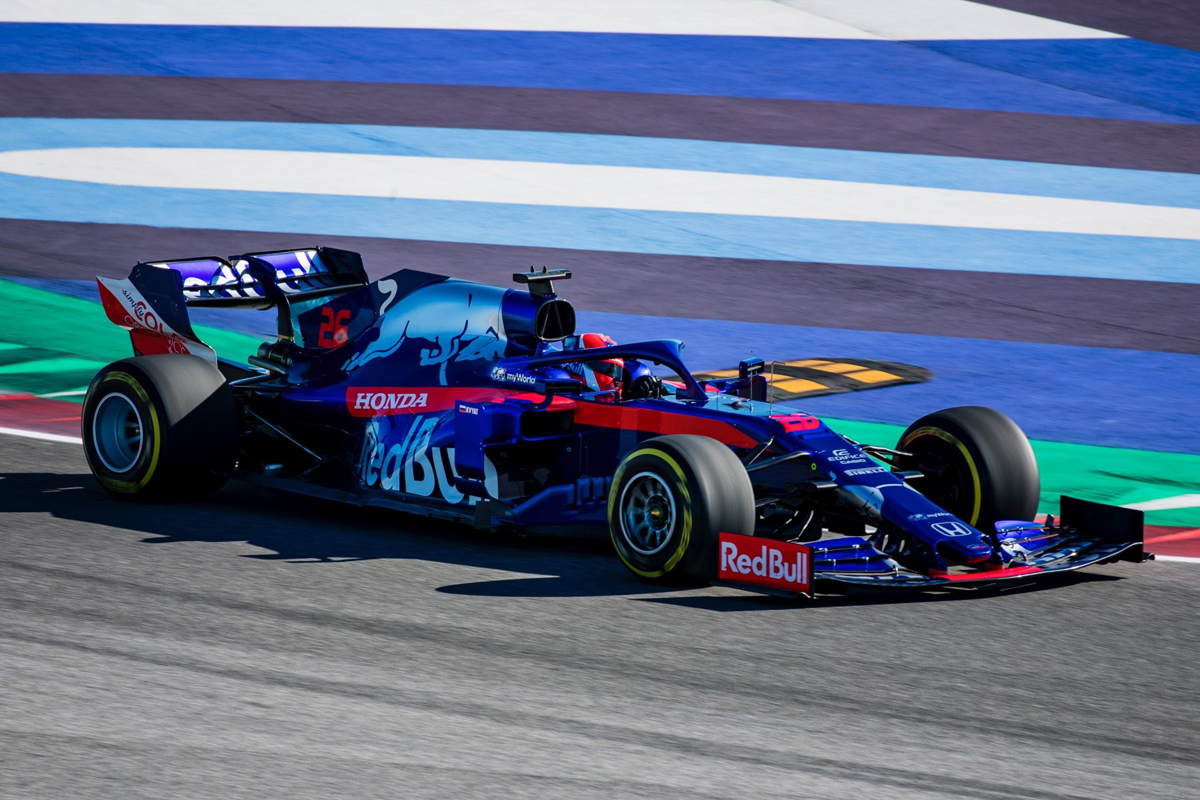 トロロッソ・ホンダ STR14 シェイクダウン ③