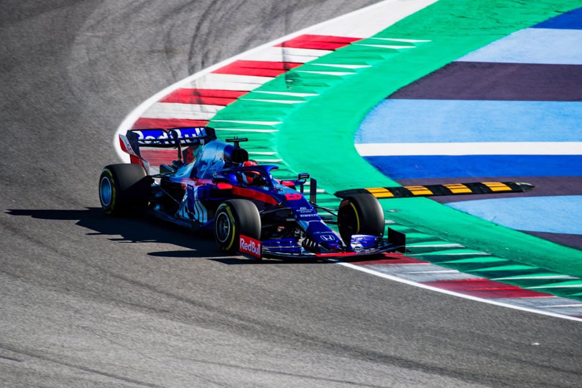 トロロッソ・ホンダ STR14 シェイクダウン ⑤