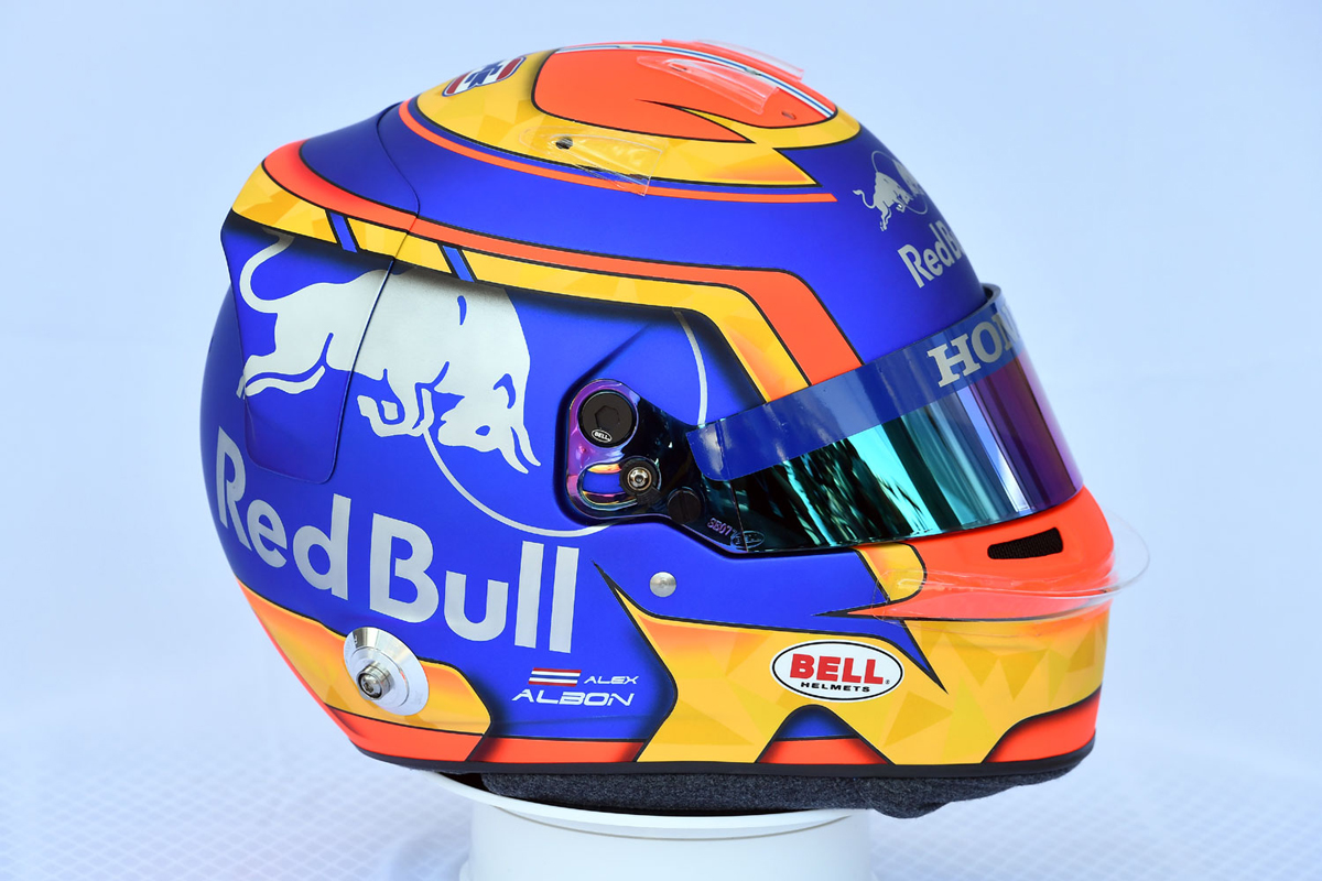アレクサンダー・アルボン：2019年 F1ヘルメット