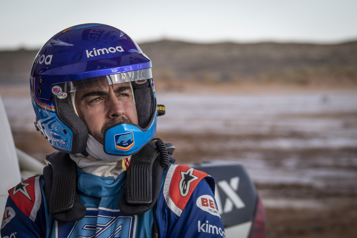 フェルナンド・アロンソ、ダカール優勝車両ハイラックスをテスト②