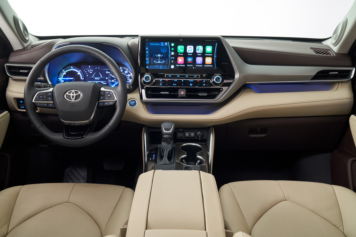 トヨタ 新型ハイランダー:最新の安全装備やマルチメディア機能