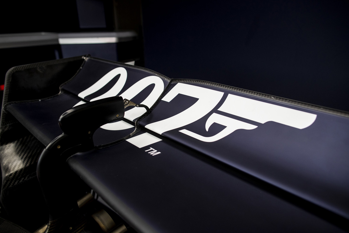 レッドブル・ホンダ RB15 with 007 ④