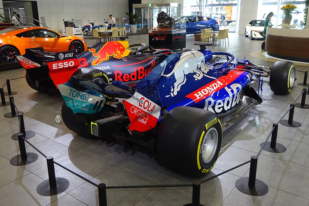 ホンダ、レッドブルとトロロッソのF1マシンをアンコール展示