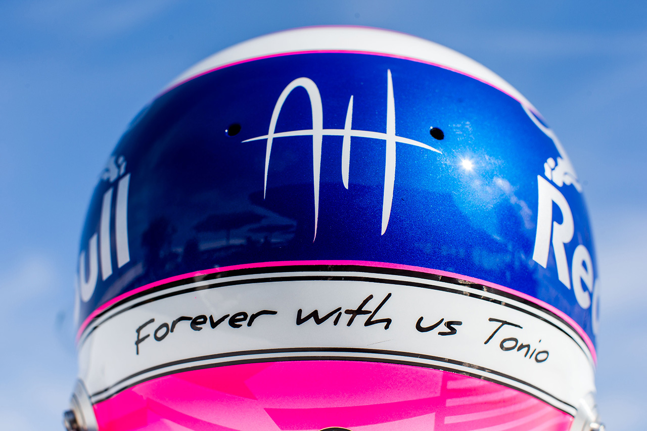 F1 ピエール・ガスリー、アントワーヌ・ユベール追悼ヘルメット②