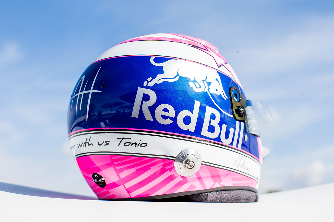 F1 ピエール・ガスリー、アントワーヌ・ユベール追悼ヘルメット④
