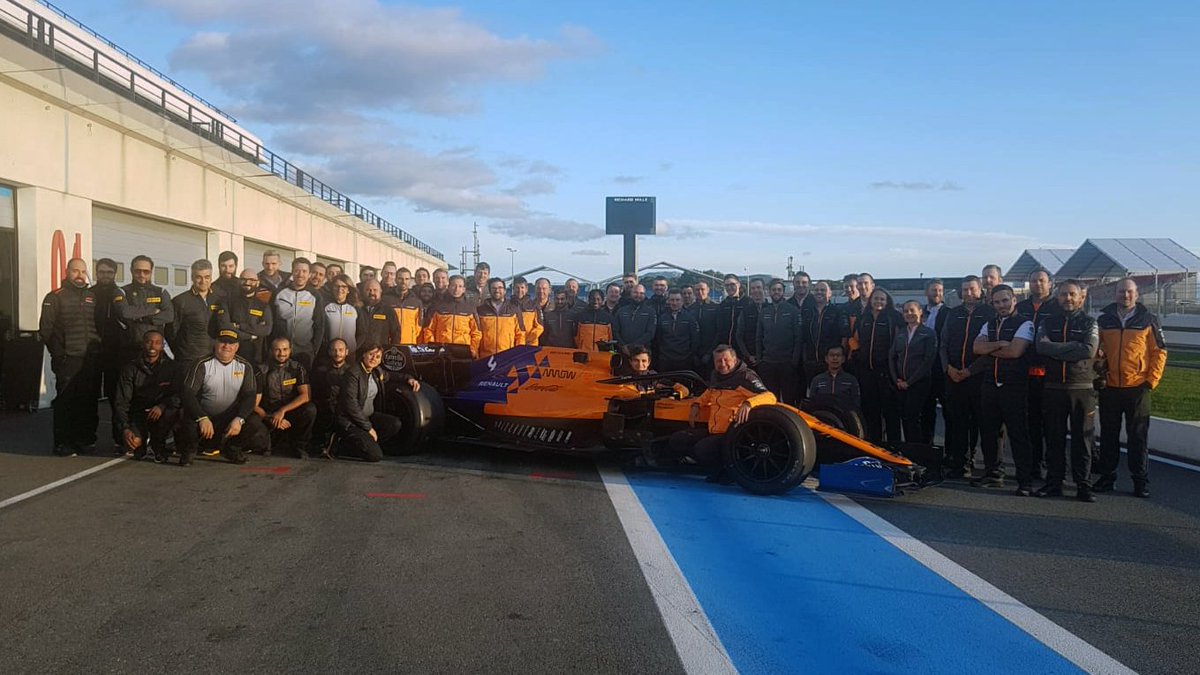 マクラーレン 2021年 18インチF1タイヤ