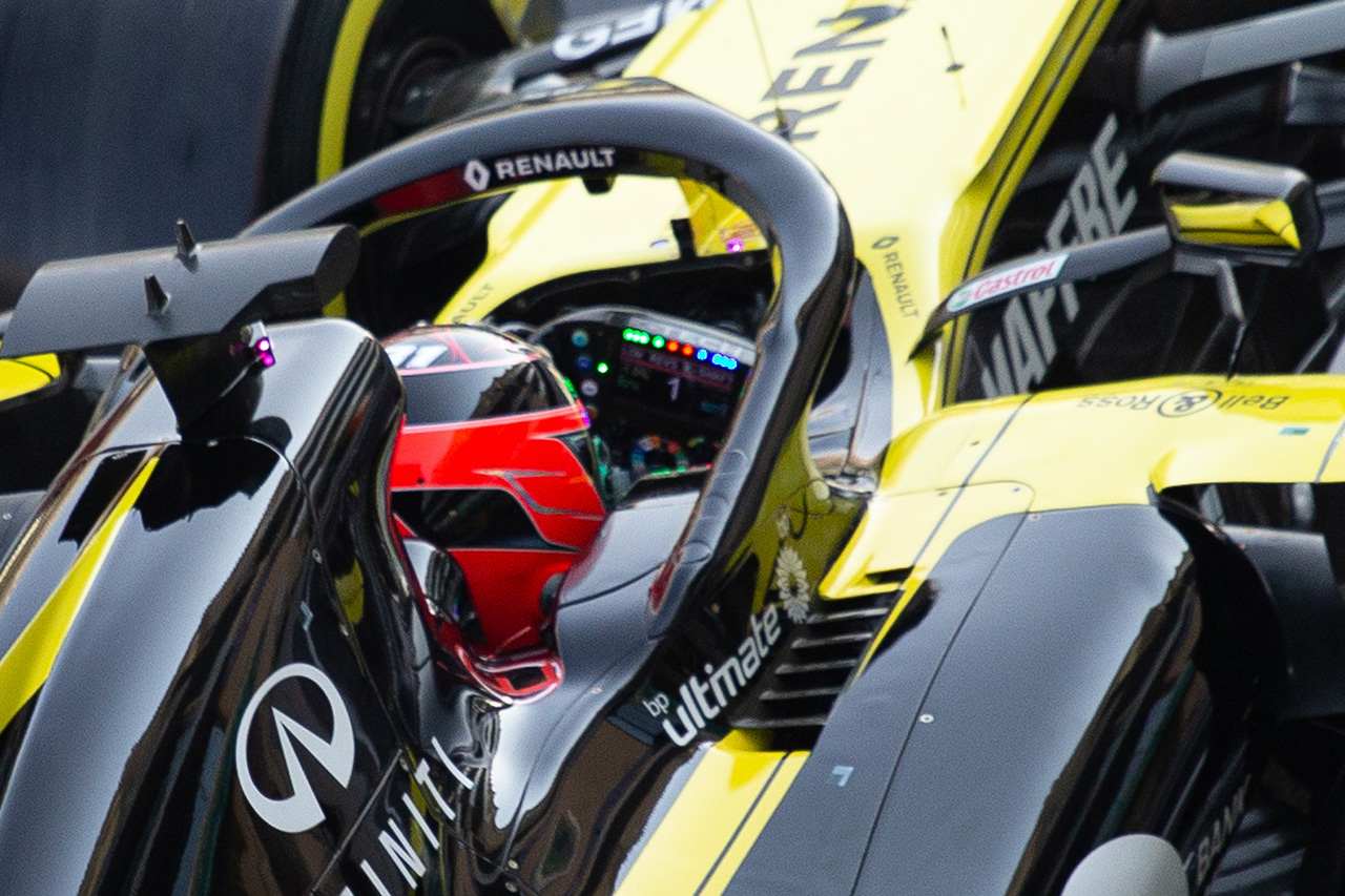 エステバン・オコン ヘルメット F1アブダビテスト