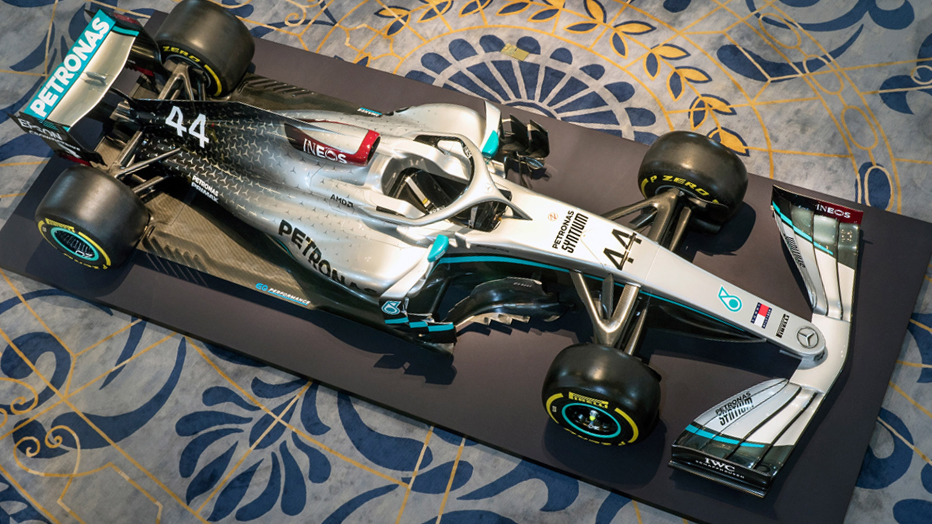 メルセデスAMG F1 W11カラーリング