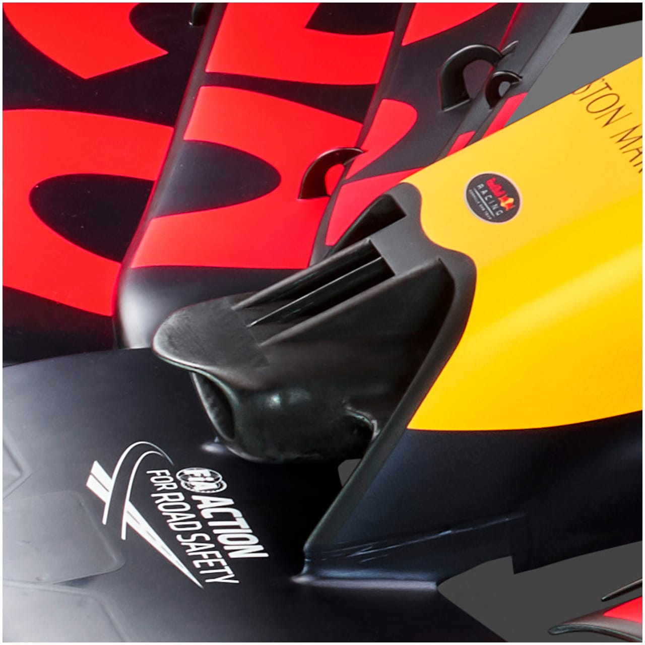 レッドブル・ホンダ RB16:フロントノーズの鼻孔 / 2020年F1マシン解説