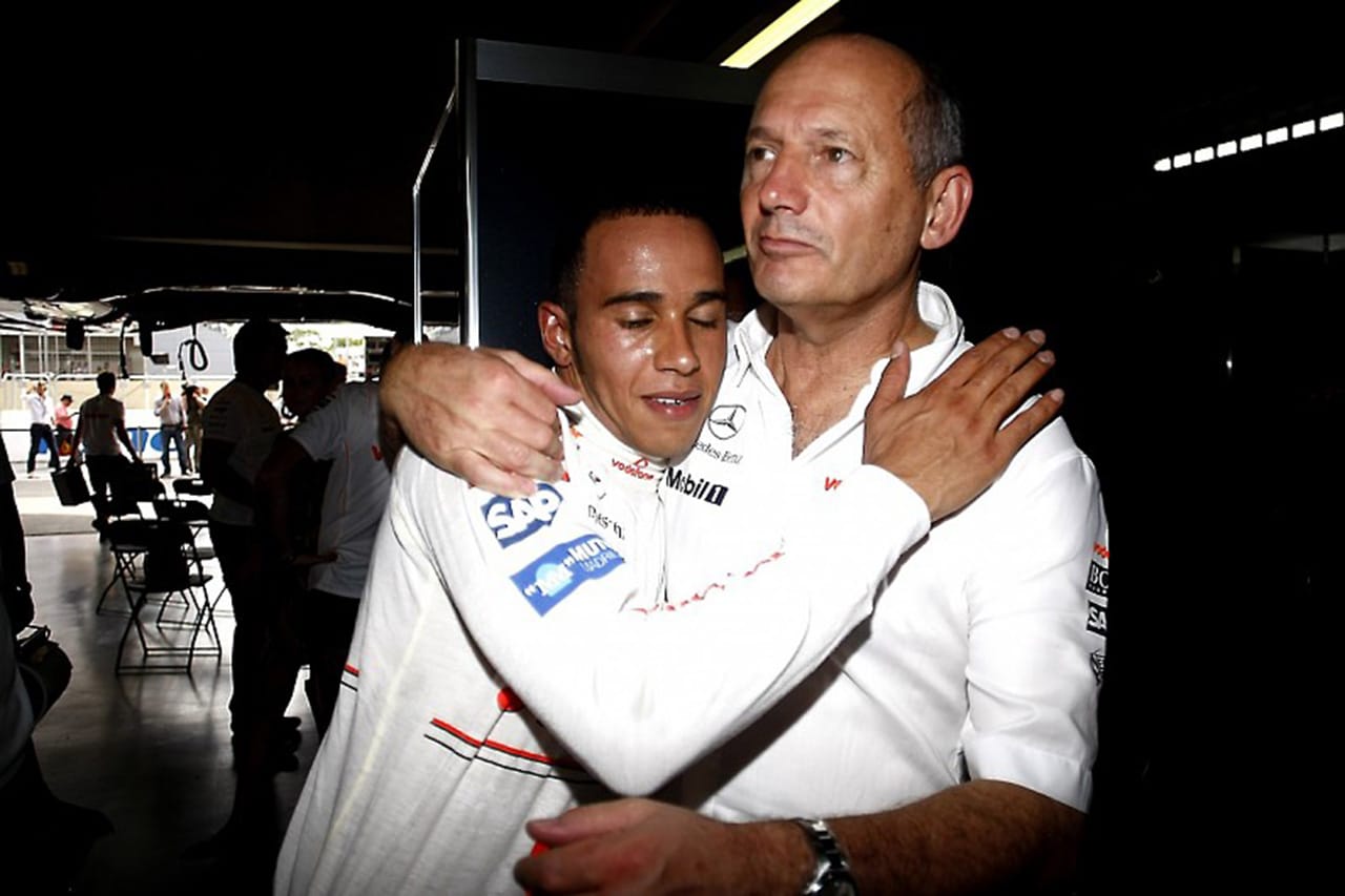 ルイス・ハミルトンとロン・デニス