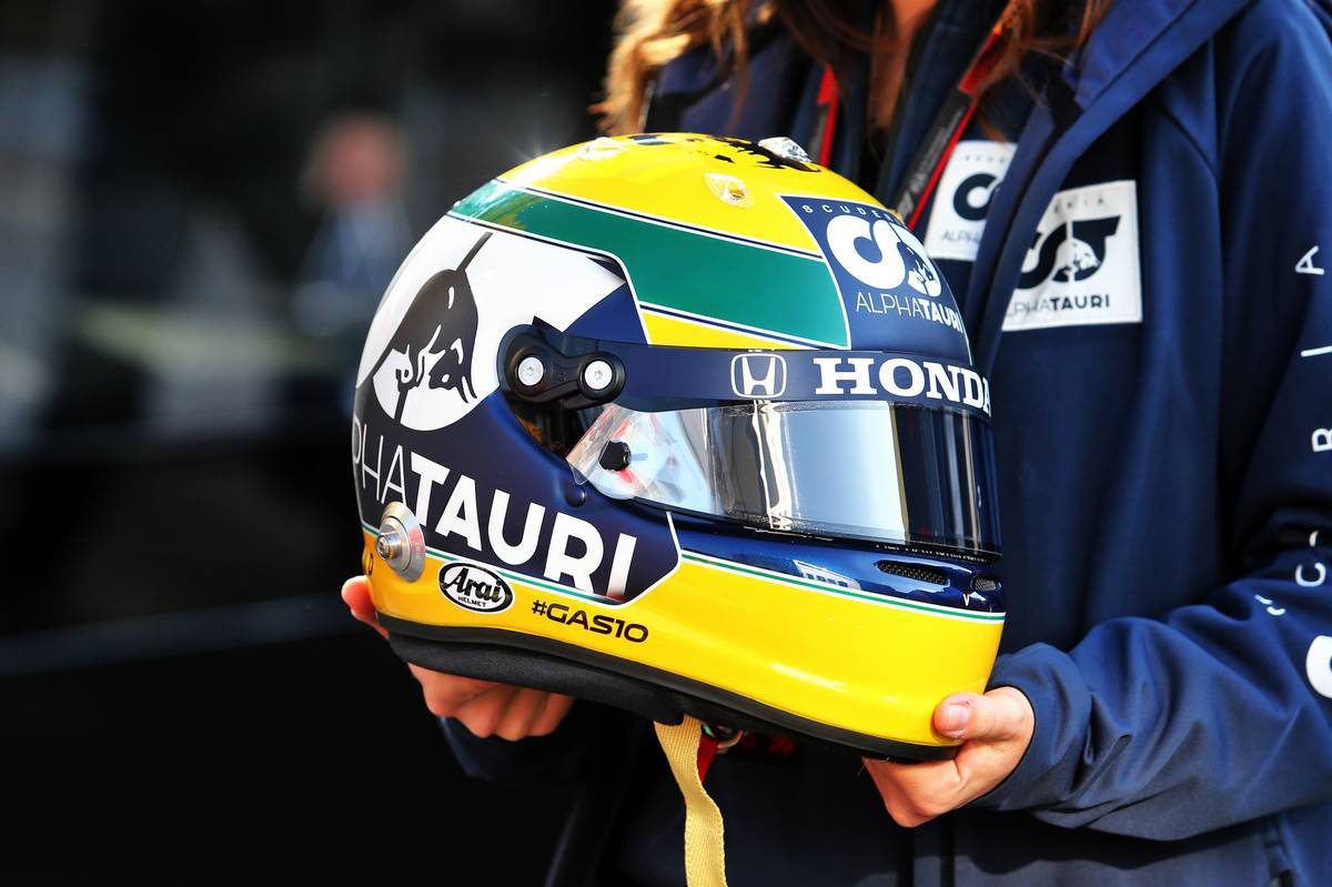 ピエール・ガスリー（アルファタウリ・ホンダ） 2020年 F1エミリア・ロマーニャGP（イモラ） アイルトン・セナ トリビュートヘルメット