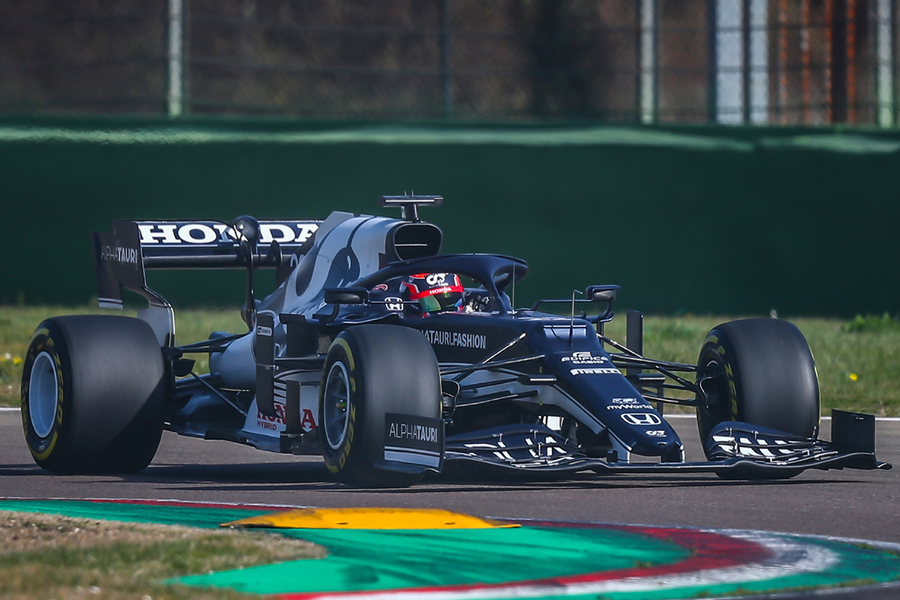 アルファタウリ・ホンダF1 AT02 シェイクダウン 画像
