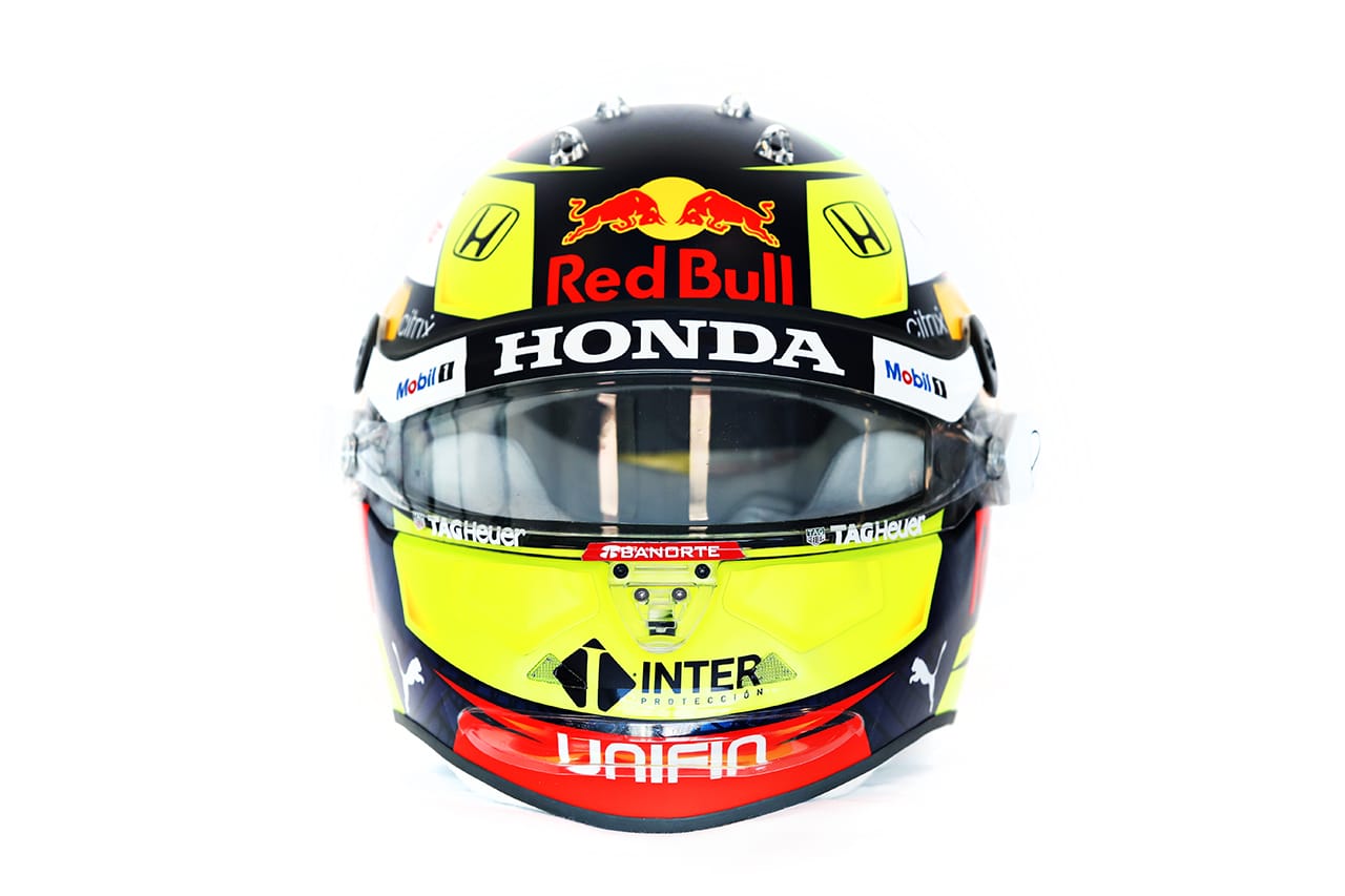 セルジオ・ペレス 2021年 F1ヘルメット 正面(レッドブル・ホンダF1)