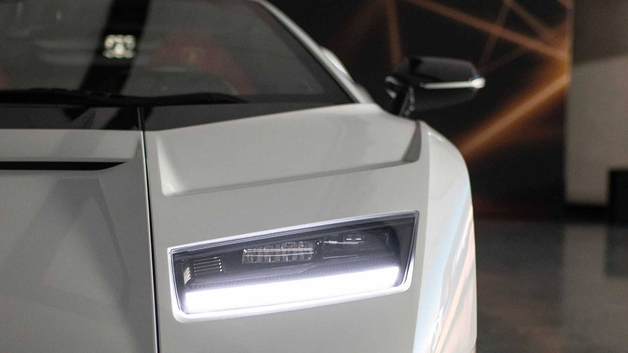 ランボルギーニ 新型カウンタック - カウンタック LPI 800-4