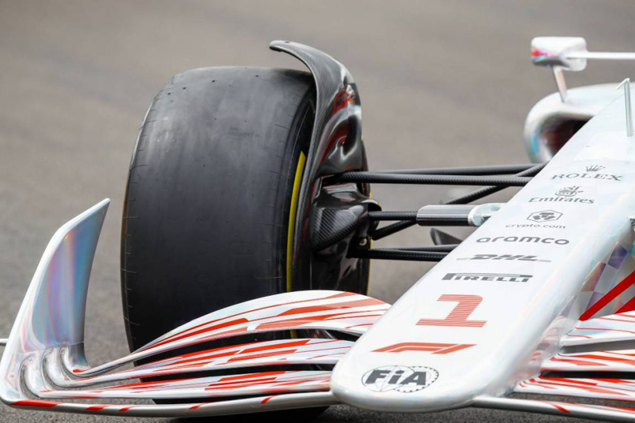 2022年F1マシン 前輪フローデフレクター