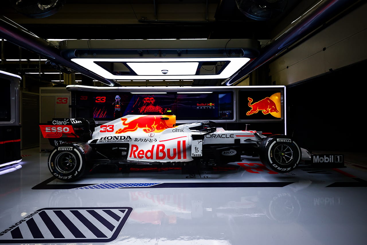 レッドブル・ホンダF1 RB16B “White Edition” (2)
