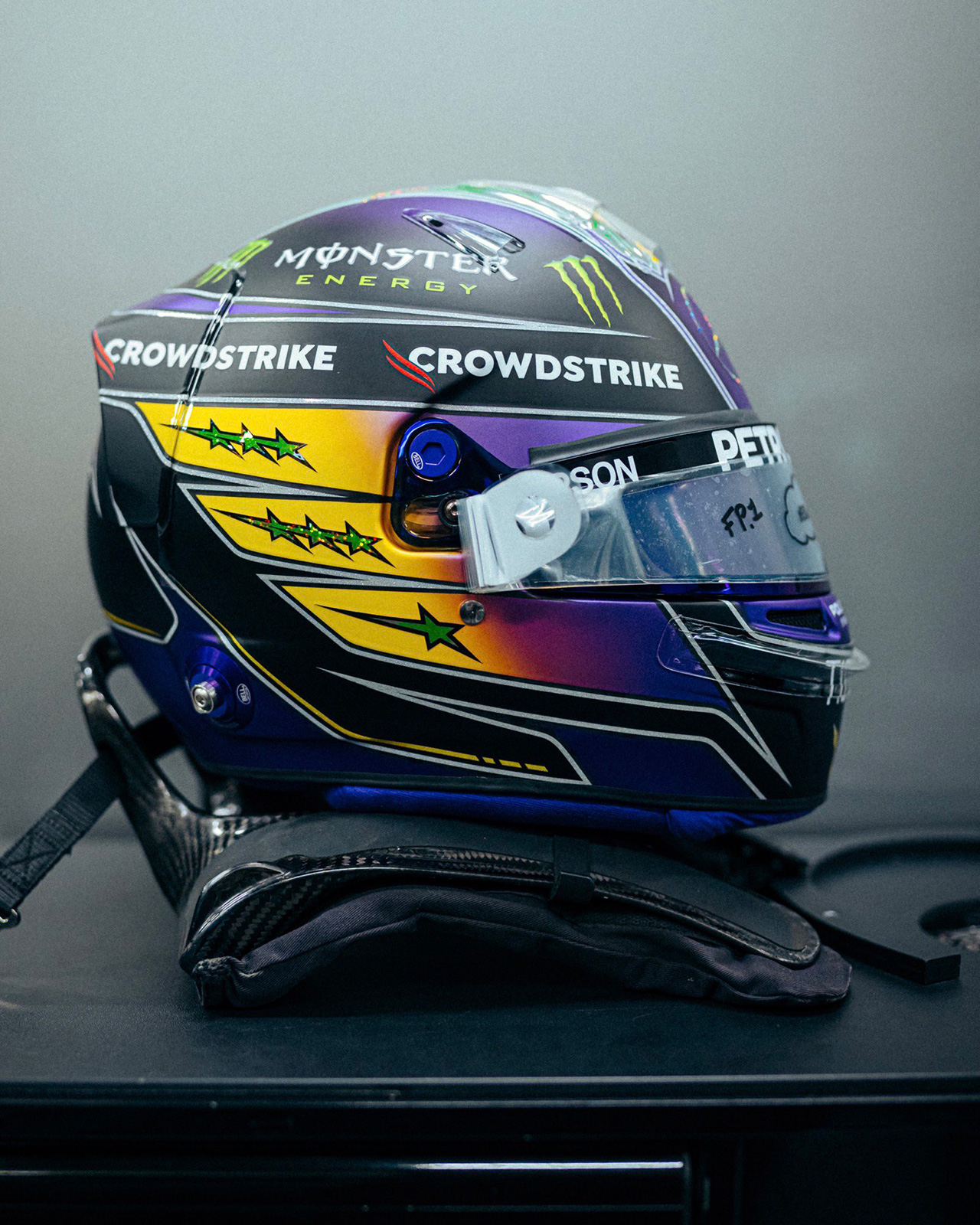 ルイス・ハミルトン 2021年 F1サンパウロGP ヘルメット アイルトン・セナ仕様