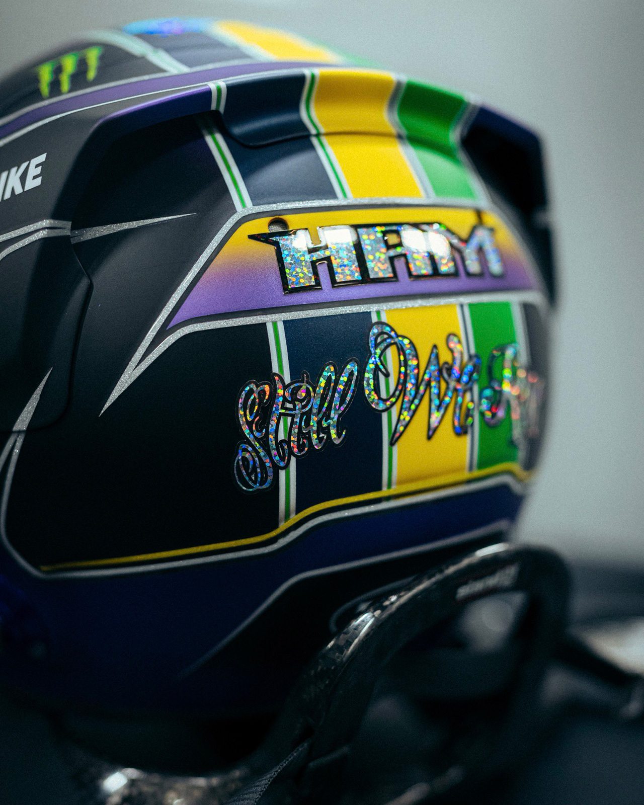 ルイス・ハミルトン 2021年 F1サンパウロGP ヘルメット アイルトン・セナ仕様