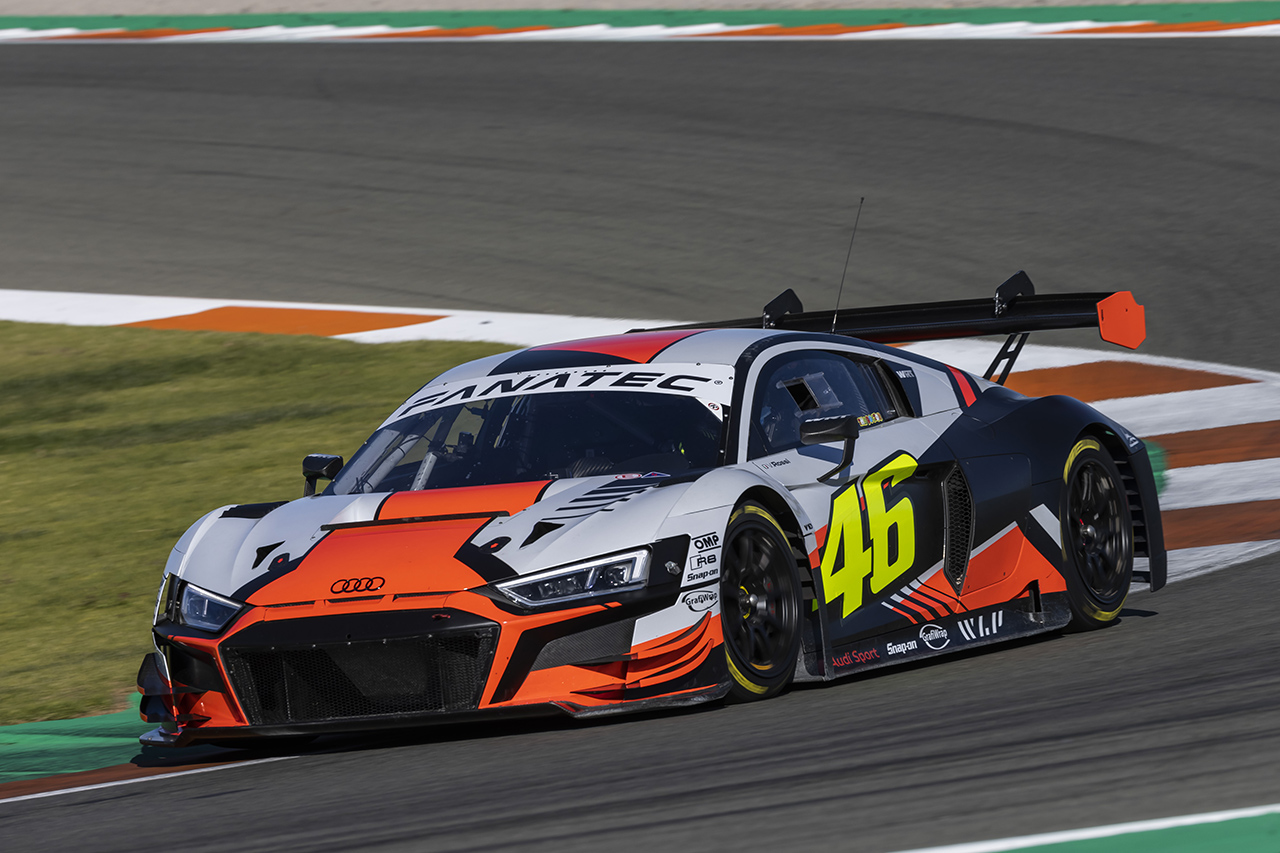 バレンティーノロッシ WRT アウディ R8 LMS
