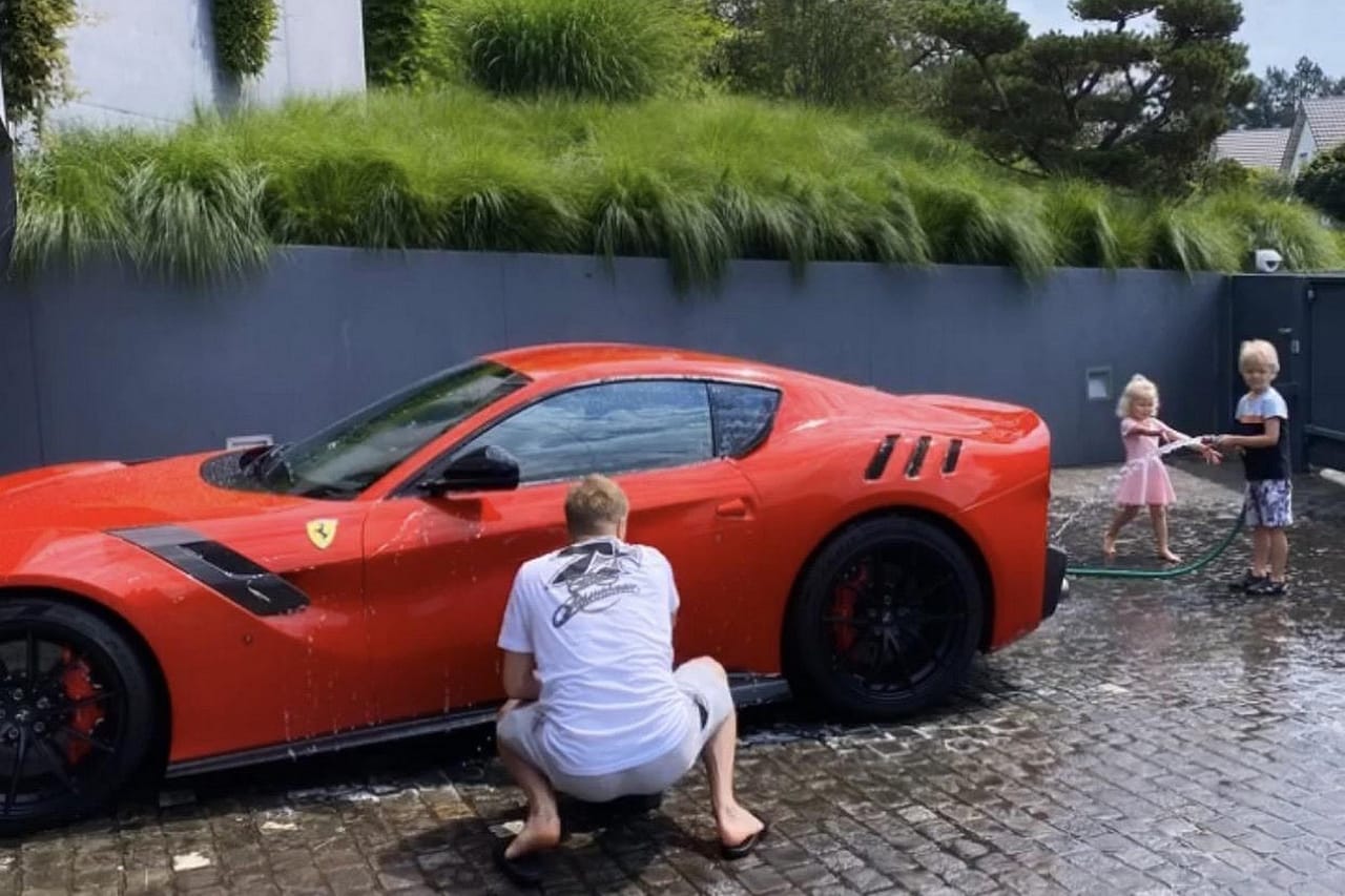 キミ・ライコネン フェラーリF12tdf