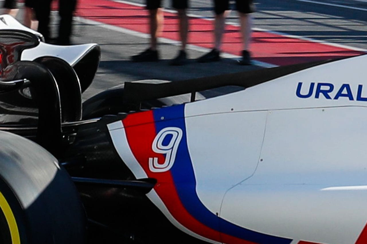 ハースF1 VF-22 エンジンカバー