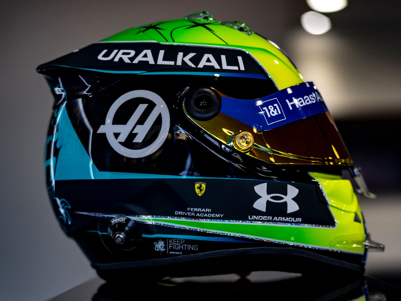 ミック・シューマッハ 2022年 ヘルメット / ハースF1チーム