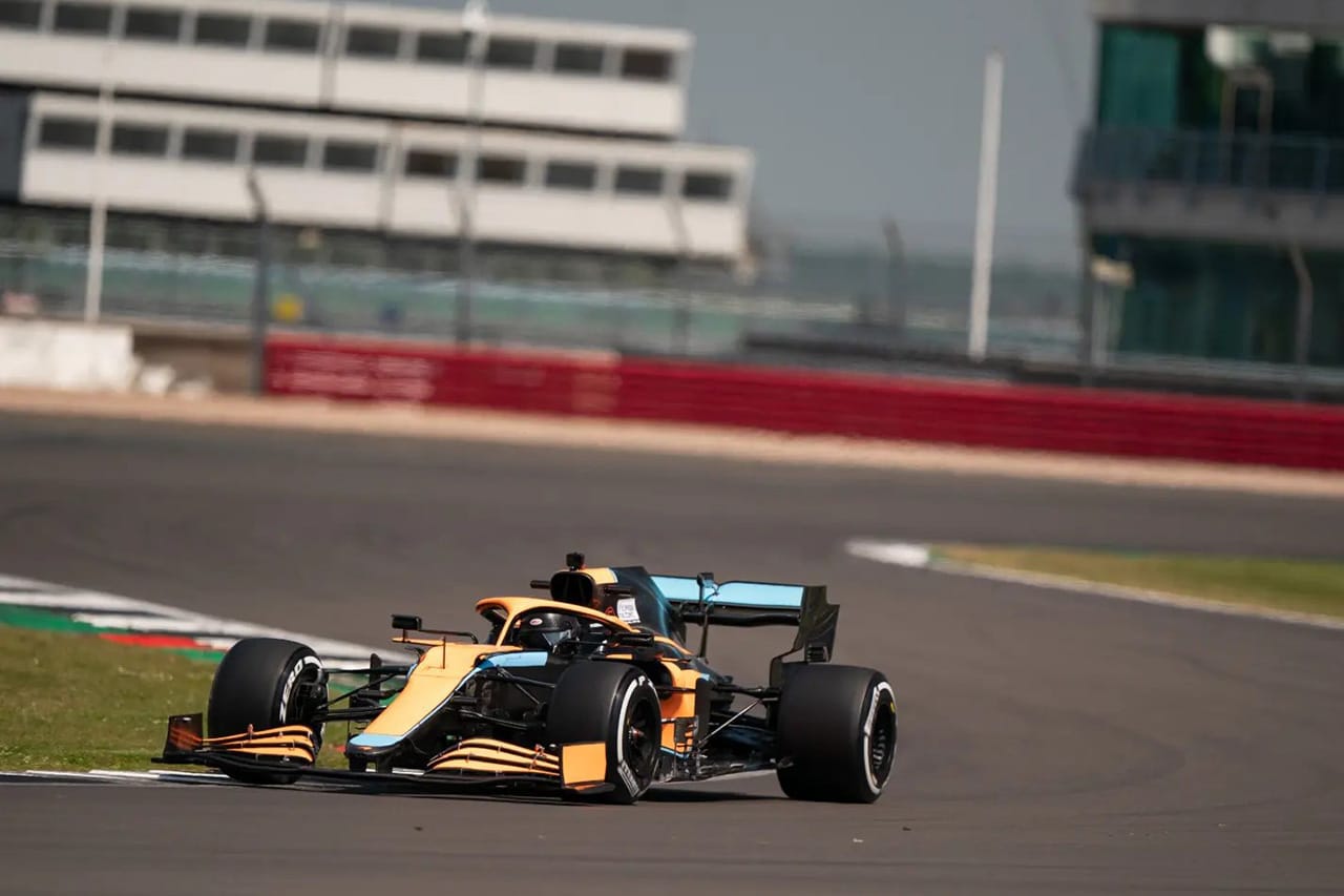 レッドブルF1育成のユアン・ダルバラ、マクラーレンでF1マシン初走行