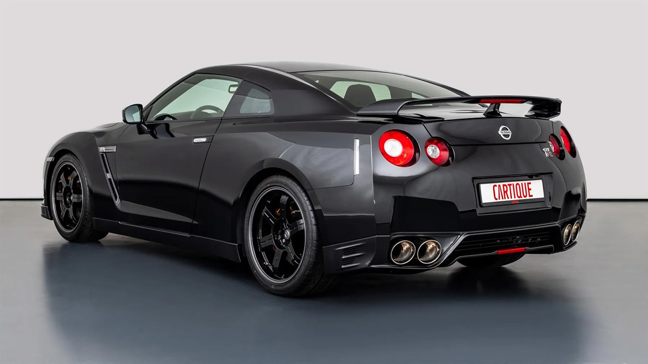 セバスチャン・ベッテル 日産 GT-R Black Edition(R35)