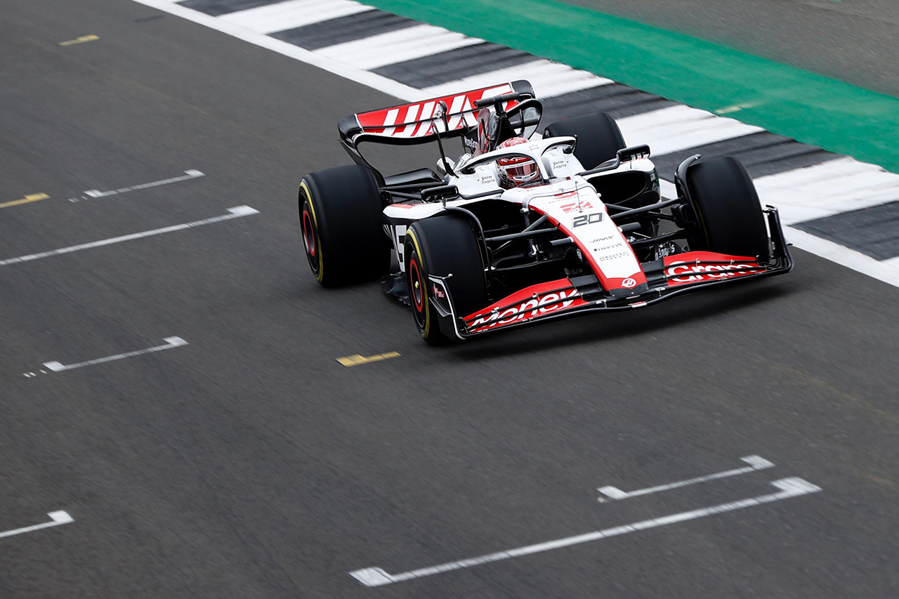 ハースF1チーム VF-23