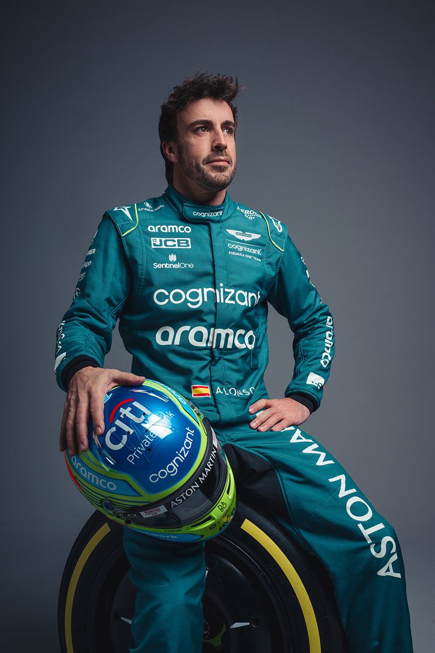 フェルナンド・アロンソ 2013年 F1 ヘルメット (アストンマーティンF1チーム)
