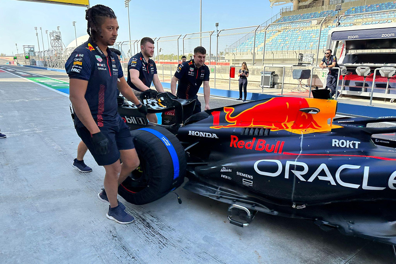 Red Bull RB19